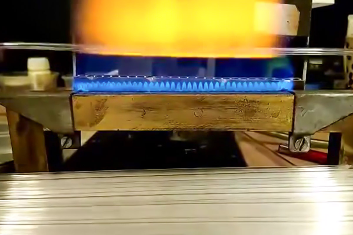 ab glass production of hollow beads