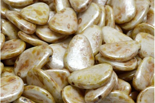 Anemone Petal Beads 11x16mm - Image 1