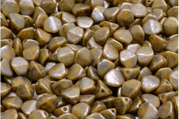 Pinch Beads 7x7mm - Image 1