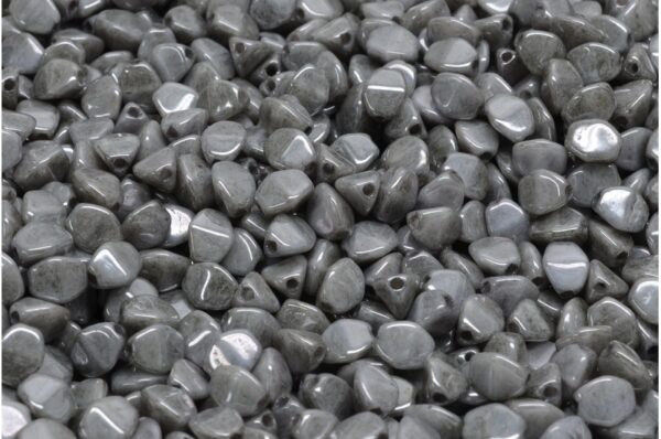 Pinch Beads 5x5mm - Image 1