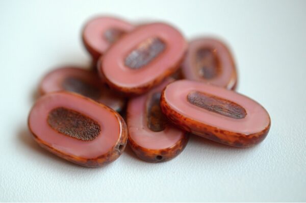TCB Flat Oval Beads 26x15mm - Image 1