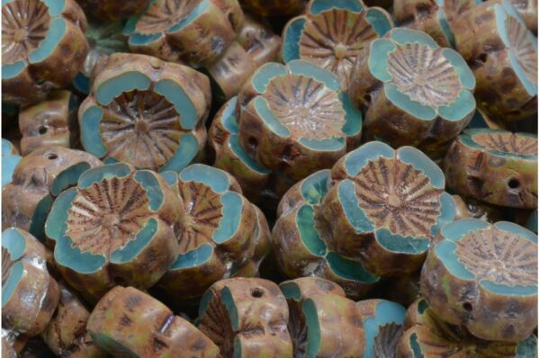 TCB Hawaiian Flower Beads 14x14mm - Image 1