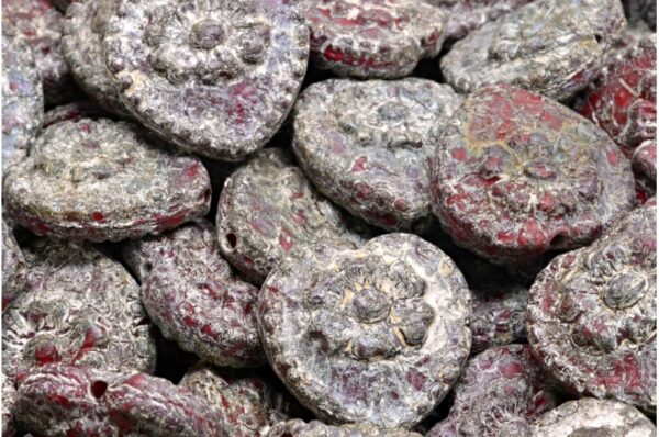 Heart Beads With Rose 17x17mm - Image 1