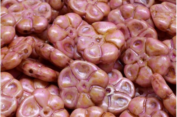 Primrose flower beads 15x15mm - Image 1