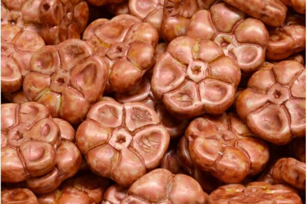 Primrose flower beads 15x15mm - Image 1