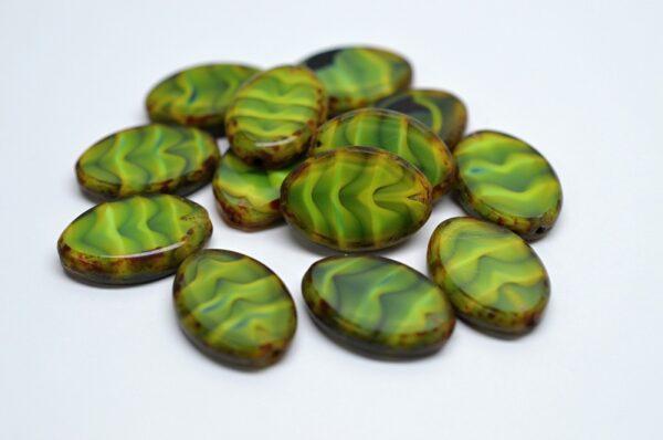 TCB Flat Oval Beads 20x14mm - Image 1
