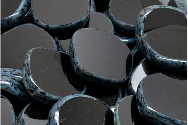 TCB 8 Edged Designed Beads 22x22mm - Image 1