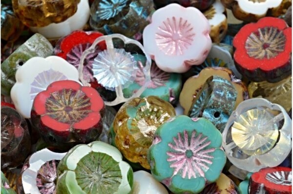 TCB Hawaiian Flower Beads 14x14mm - Image 1