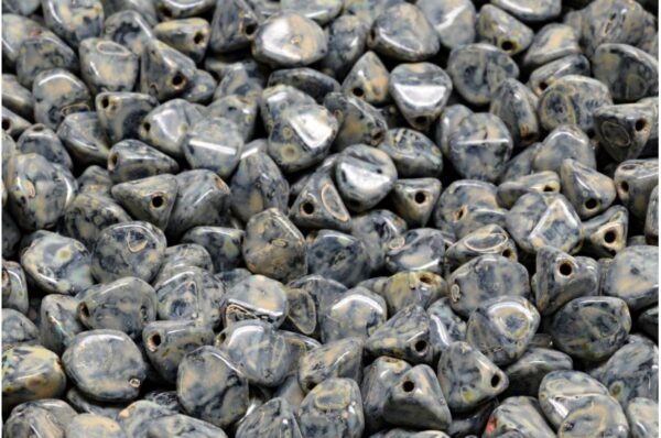 Pinch Beads 7x7mm - Image 1