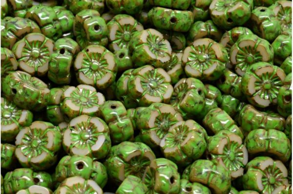 Hawaian Flower Beads 8x8mm - Image 1
