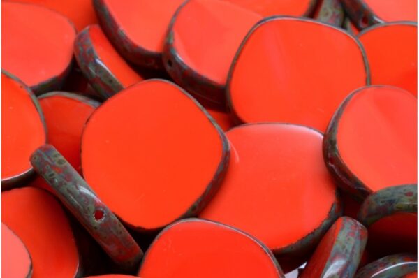 TCB 8 Edged Designed Beads 22x22mm - Image 1