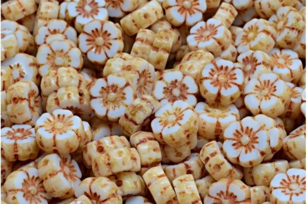 TCB Hawaian Flowers 8x8mm - Image 1