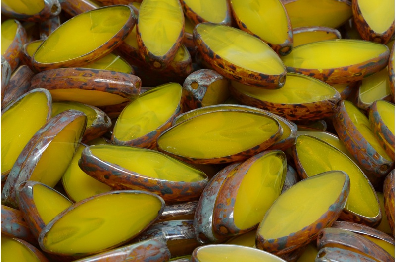 20700_991-30460-18x07-06818-86805-jpg_1 TCB Ship Flat Beads 18x7mm - Image 1