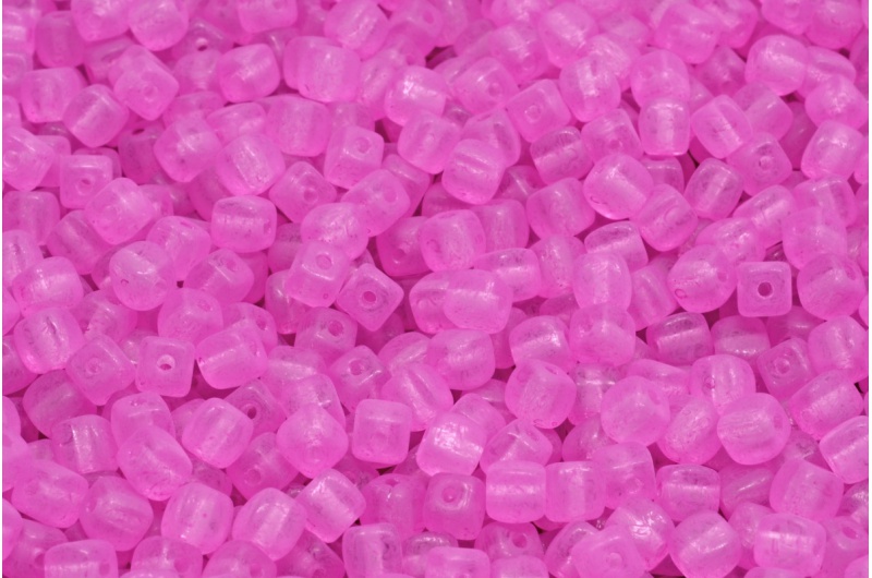 50986_111-59007-04x04-00030-84305-jpg_1 Cube Beads 4x4mm - Image 1