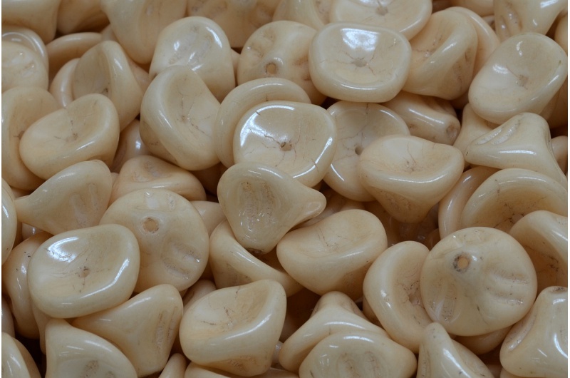 7123_111-00320-10x08-02010-14413-jpg_1 Daylily Flower Beads 10x8mm - Image 1