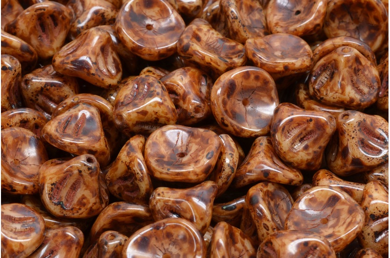 7142_111-00320-10x08-13020-86800-jpg_1 Daylily Flower Beads 10x8mm - Image 1